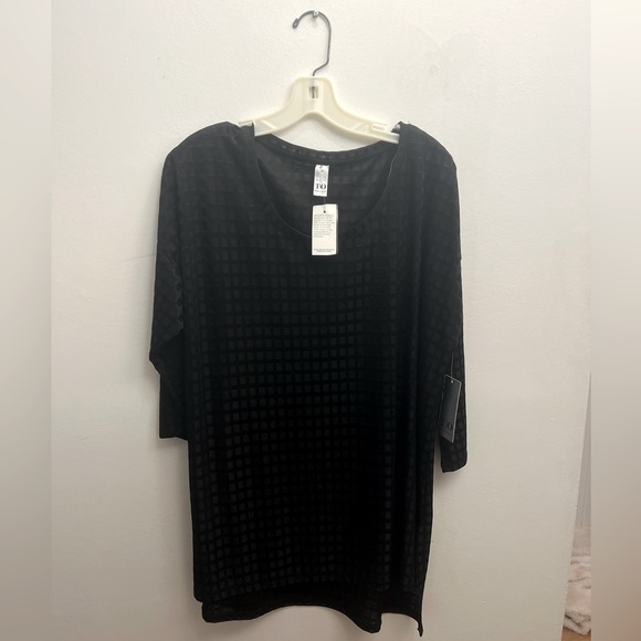 Tops - Women’s 1X blouse